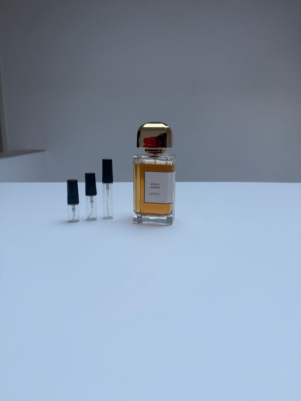 Profumi & Eau de Toilette: BDK Wood Jasmin Abfüllung 3ML – Nuovo (secondo la descrizione) da Laufen venduto da pocketscents_ch