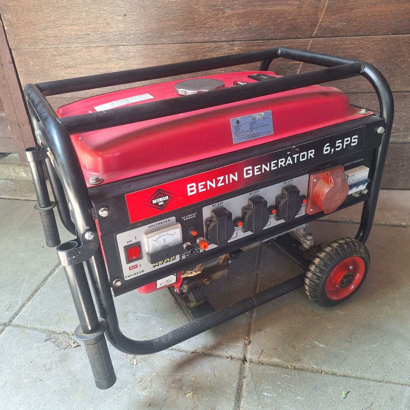 Generatori di corrente: Stromerzeuger 400V – Usato da Winterthur venduto da v-t88