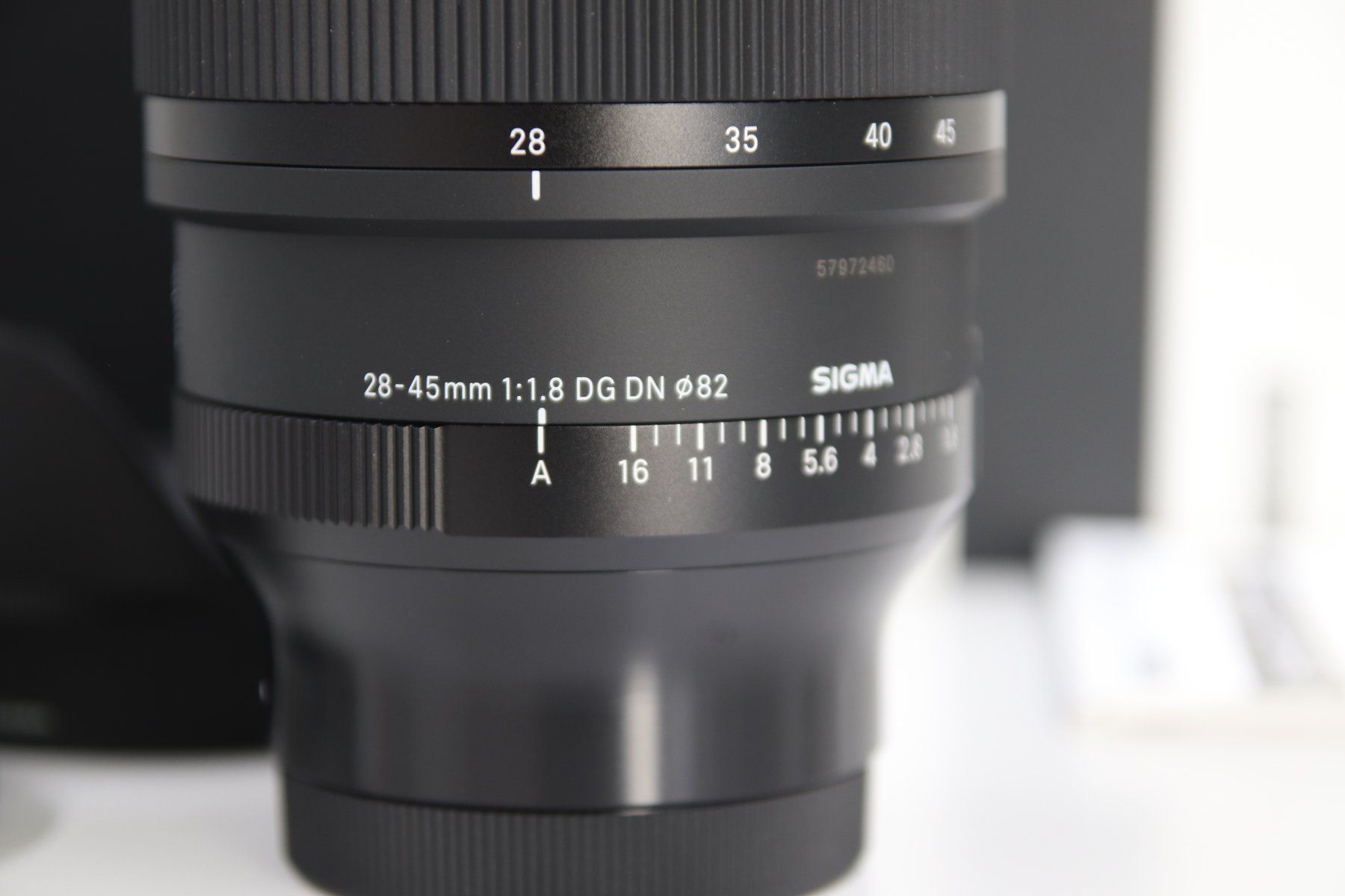 Sigma Objektive: Sigma 28-45mm 1.8 DG DN Sony E-Mount / NEU – Neu und originalverpackt aus Zofingen von OWYSSAG 2