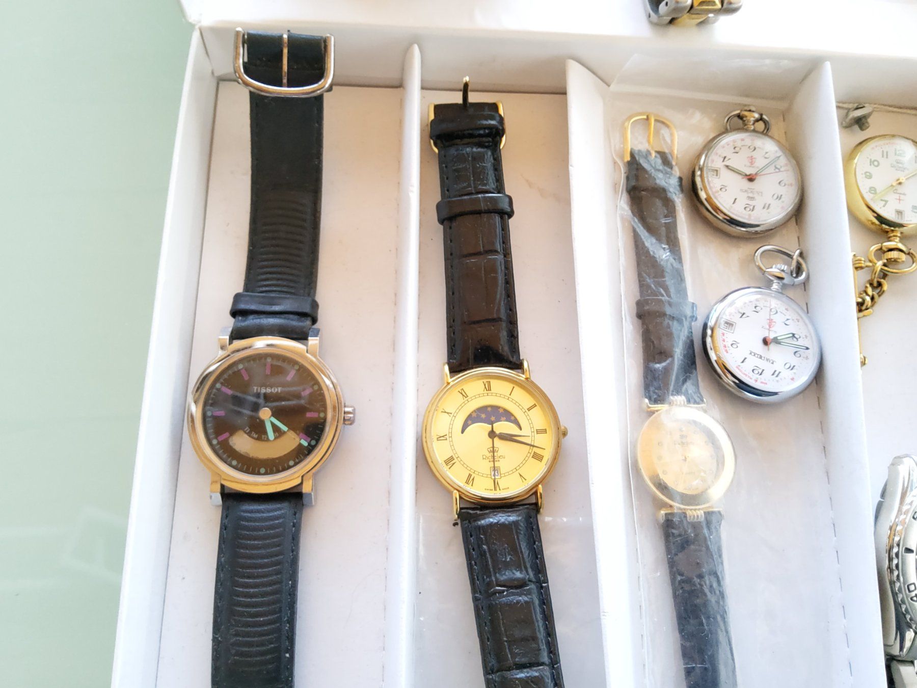 Uhren: Lot de montres  – Defekt aus Malleray von Broc-Mo 1