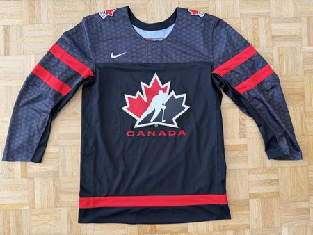 Nike Canada Hockey Jersey - Mens size Medium - Black & Red