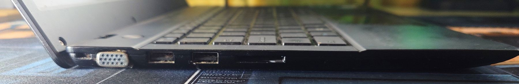 Notebook: Maxdata X300H | ? | 0GB | 0GB SSD | Win 10 | Defekt – Difettoso da Ennetmoos venduto da Faders 2