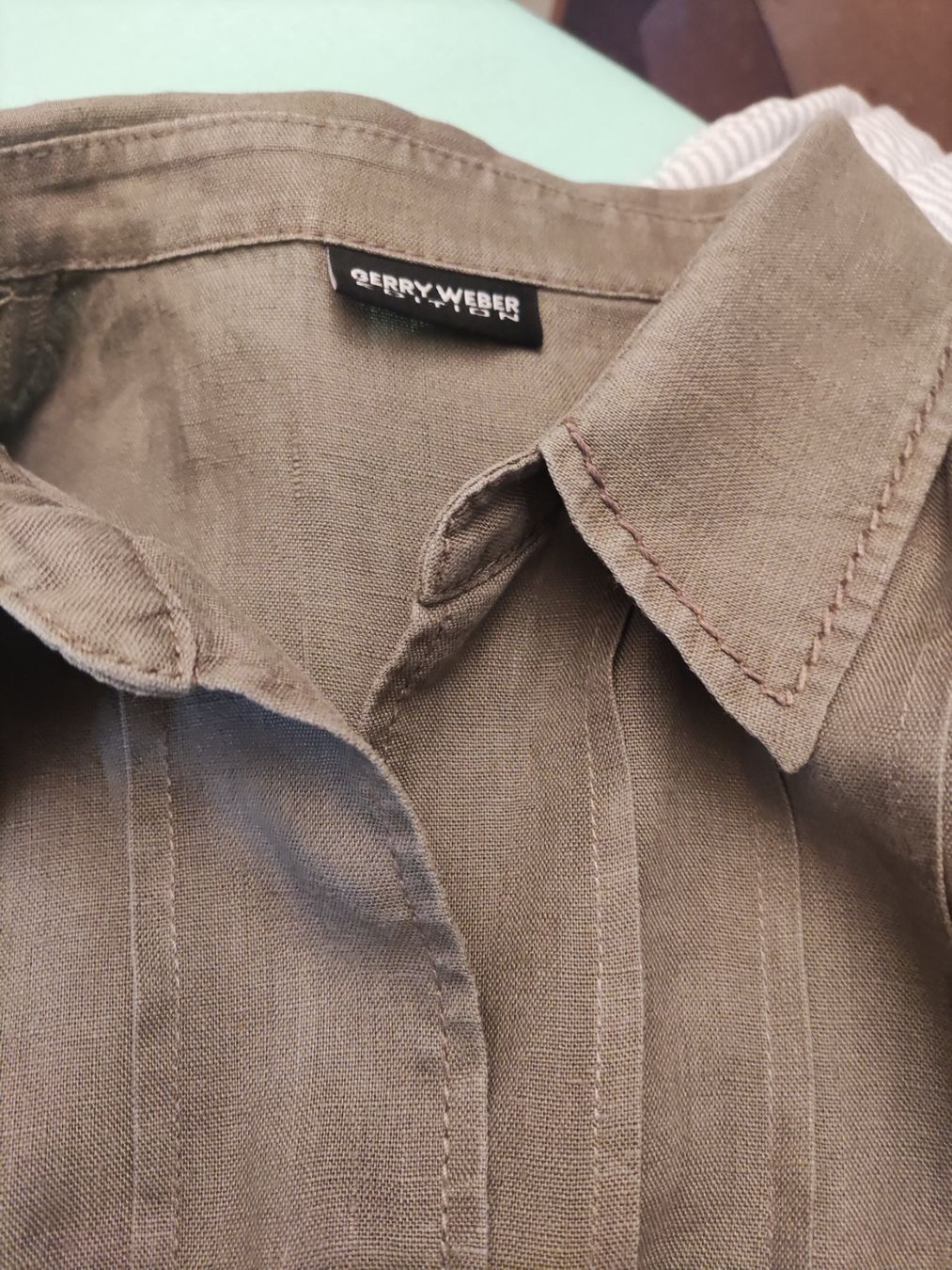 Gerry Weber Camicette: Gerry Weber Leinen Lang - Bluse olive – Usato da Solothurn venduto da Csw1 4