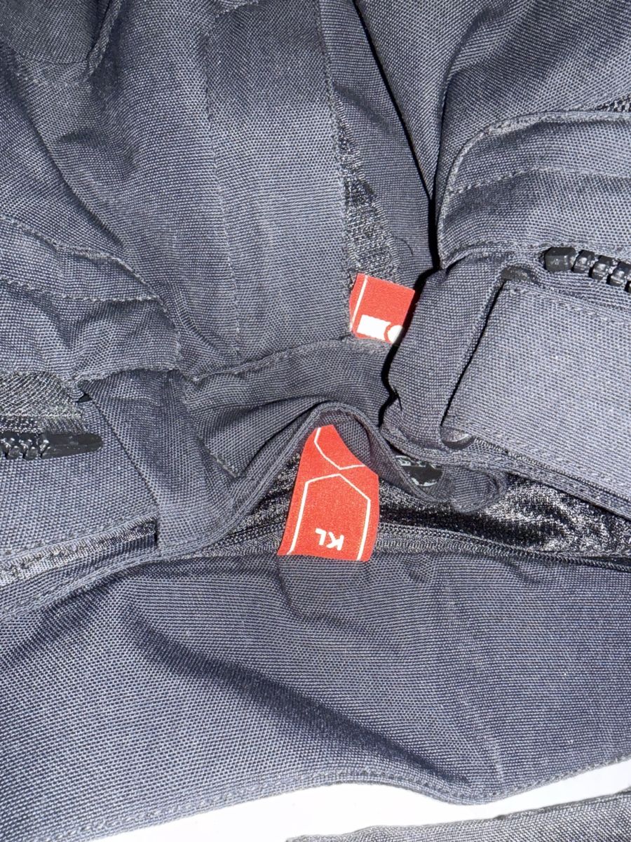 IXS Giacche: GoreTex IXS Jacke und Hose – Usato da Männedorf venduto da Rono 9