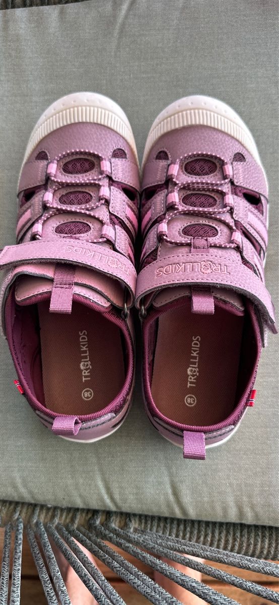 Scarpe per ragazze: Trollkids Sandalen Gr 38 – Nuovo (secondo la descrizione) da Feuerthalen venduto da papillon_a
