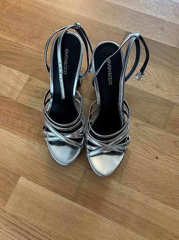 Chaussures femmes: even&odd silver platform sandals – D'occasion à Schlieren par jul_yrw7