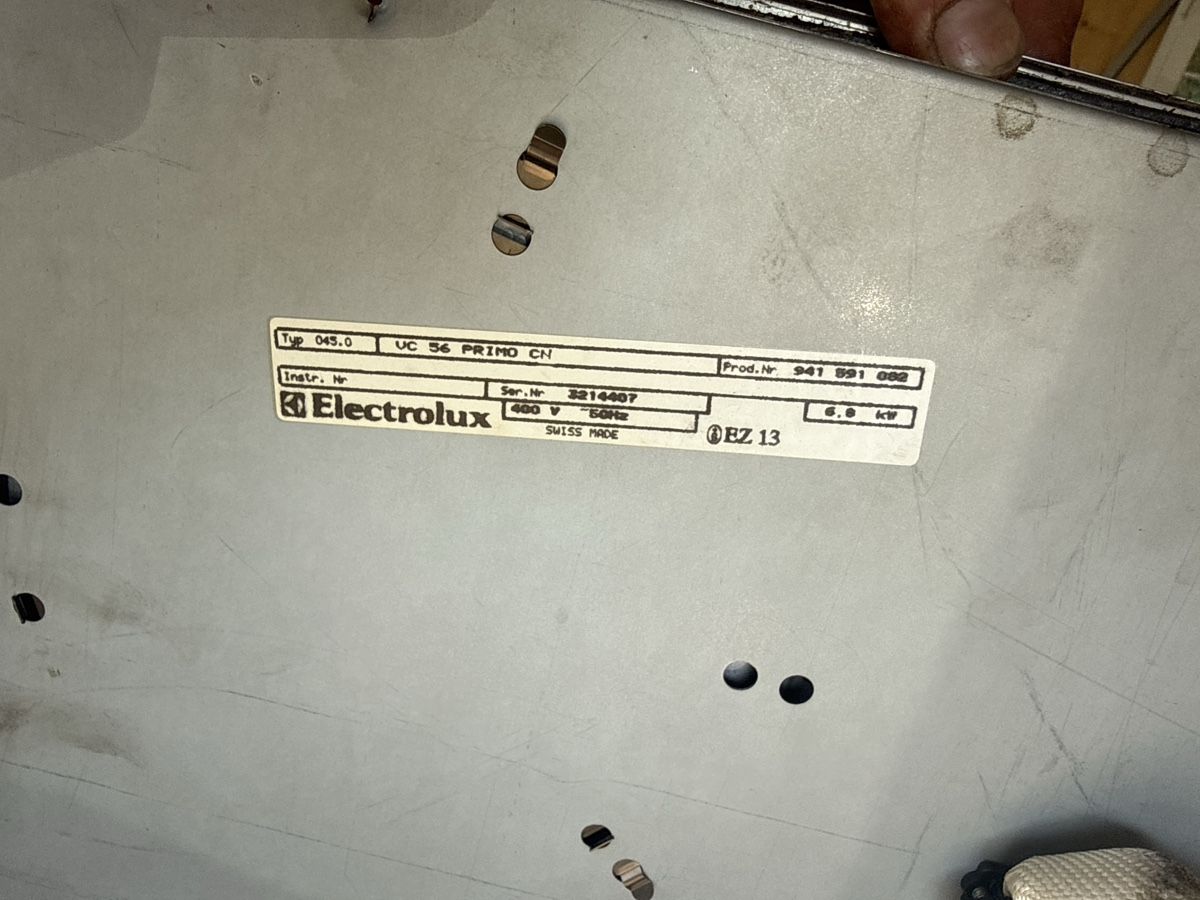 Servierplatten: Kochfeld Electrolux  – Gebraucht aus Langnau i. E. von Acrjl 2