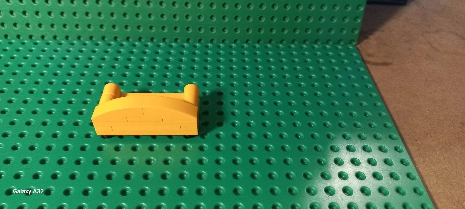 Lego Giocattoli: Lot de 3 canapés Lego – Usato da La tour de treme venduto da Legocreation82 3