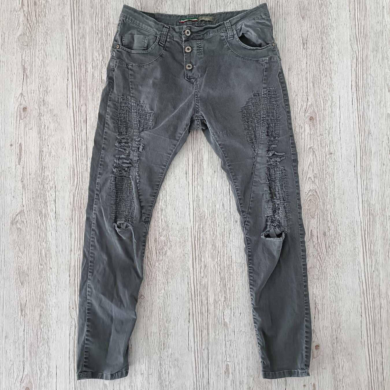Please Jeans Jeans: Please Damen Destroyed Jeans Gr. M/40 – Gebraucht aus Näfels von CH.Kchlineknopf