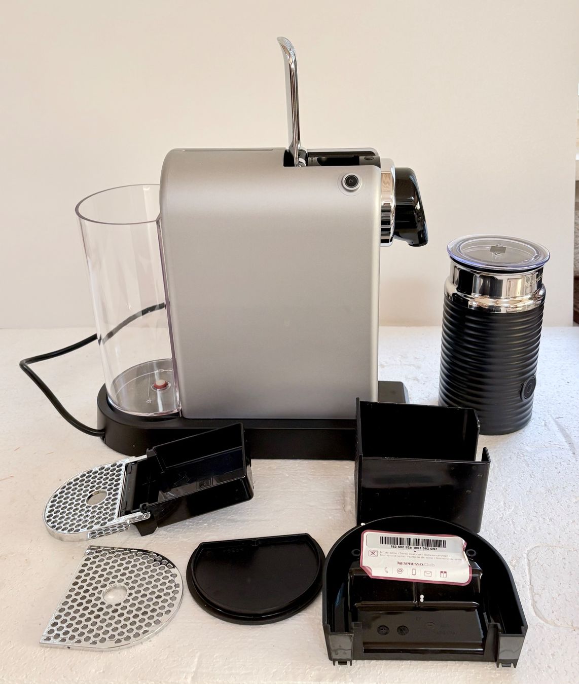 Krups Macchine per caffè & Macchine per espresso: Nespresso Kaffemaschine Macchiato – Nuovo (secondo la descrizione) da Altdorf UR venduto da zar_fcd6