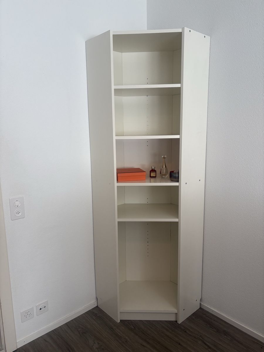 Regale: Ikea Eckregal weiss 5 Fächer – Gebraucht aus Kilchberg ZH von ros_9x58