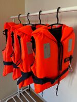 Schwimmwesten 4 Stück neu