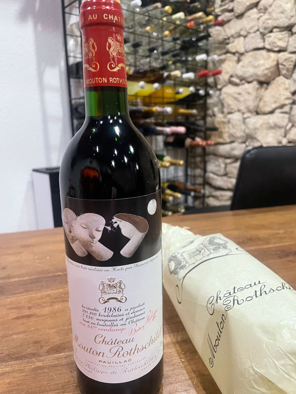 Mouton Rothschild Vino: Mouton-Rothschild 1986 – Nuovo e nell'imballaggio originale da Fahy venduto da gar_n8vm 3