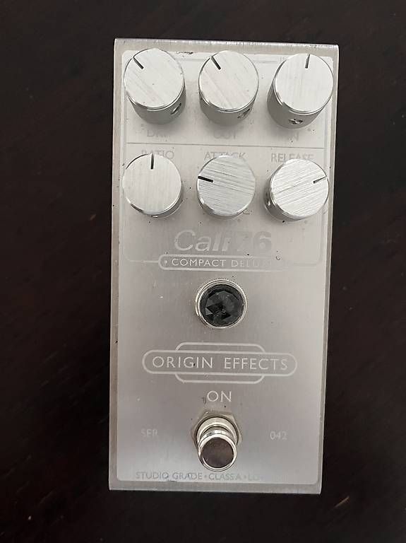 Musikinstrumente: Cali 76 compact Deluxe Compressor – Gebraucht aus Prilly von iso_8vcz