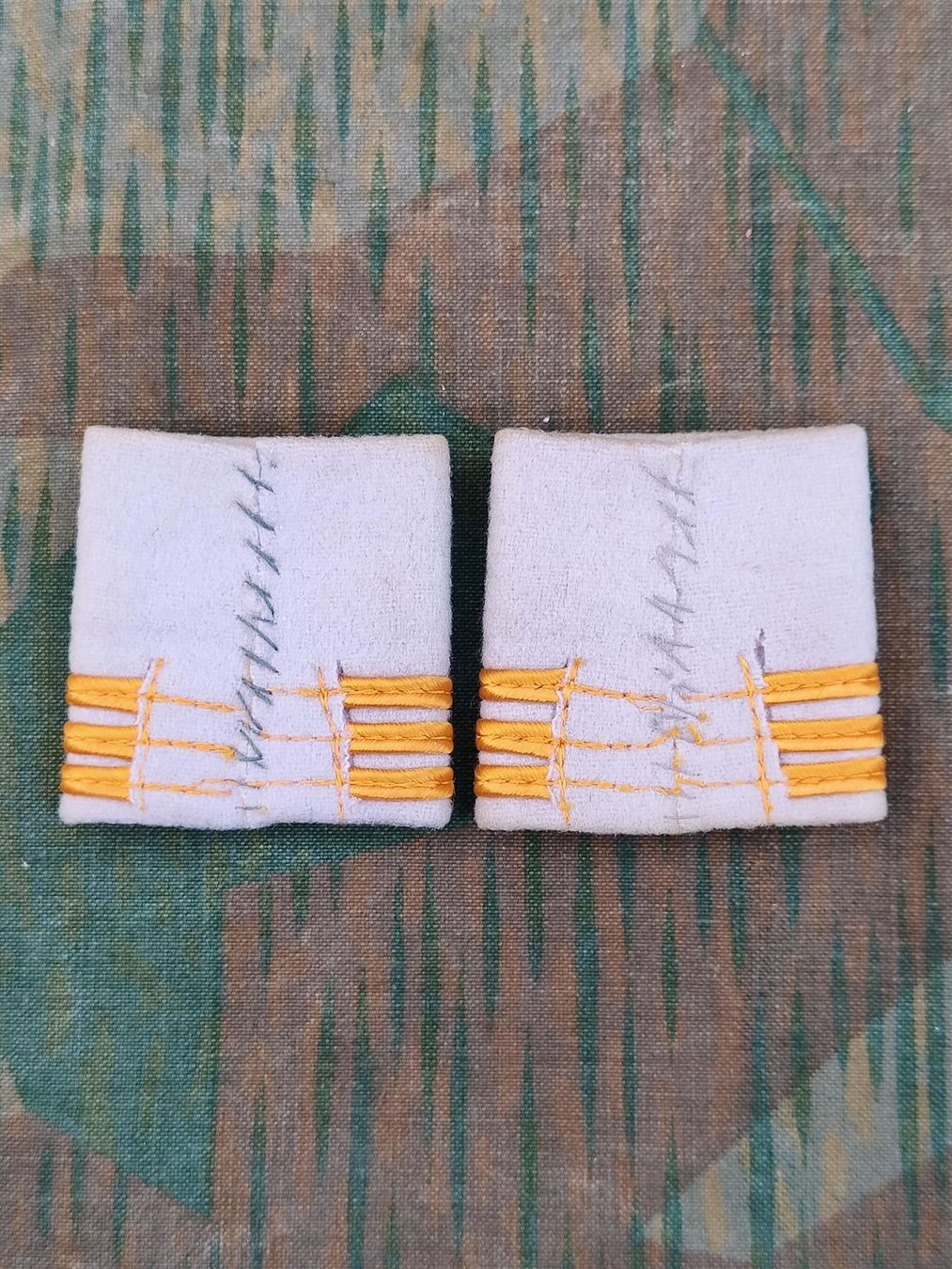 Uniformi: Schulterpatten Hauptmann Set Ord. 1949 – Usato da Bauma venduto da SwissMilitaria 1