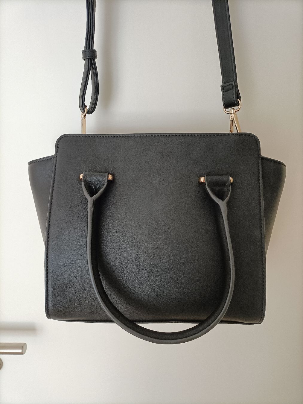L.Credi Borse da donna: Schwarze L.Credi Tasche, NEU! – Nuovo (secondo la descrizione) da Wil SG venduto da MissMillie71 1