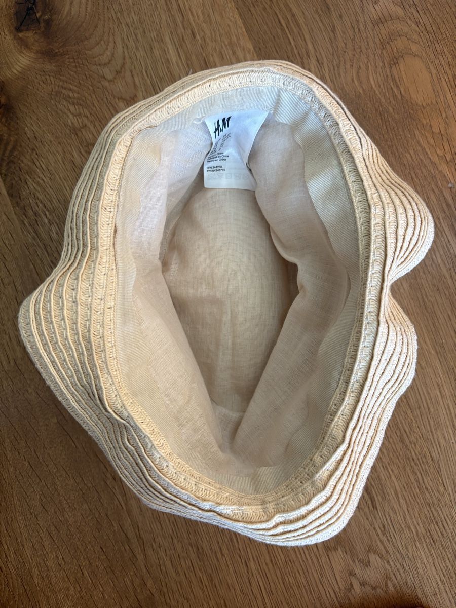 H&M Bonnets & Echarpes: Hut H&M Kinder Stroh Grösse 92 – D'occasion à Kappel SO par jandrissa 2
