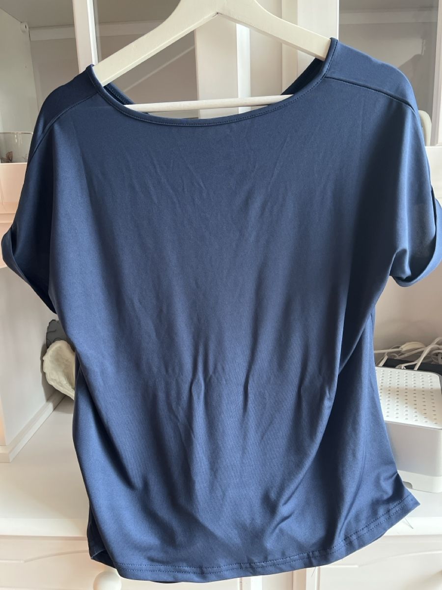 T-Shirts: T-Shirts 2 Stk. – Neu (gemäss Beschreibung) aus Matzingen von mikica71 3