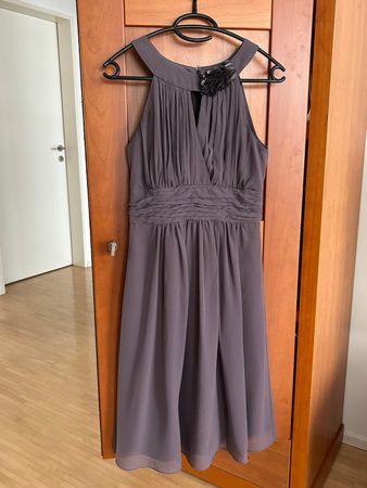 Jakes*s Kleid in Taupe, Grösse S