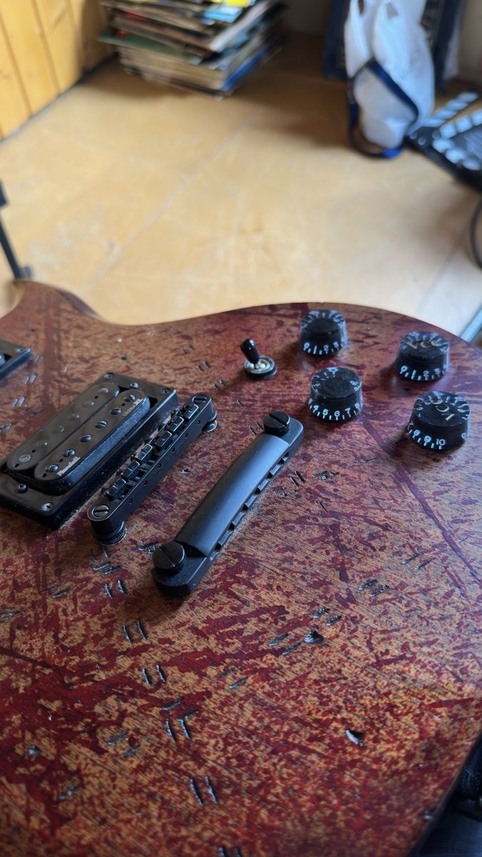 Washburn Musikinstrumente: Washburn Idol E-Gitarre + Hercules-Ständer – Gebraucht aus Niederlenz von CHAUsHypeWorld 7