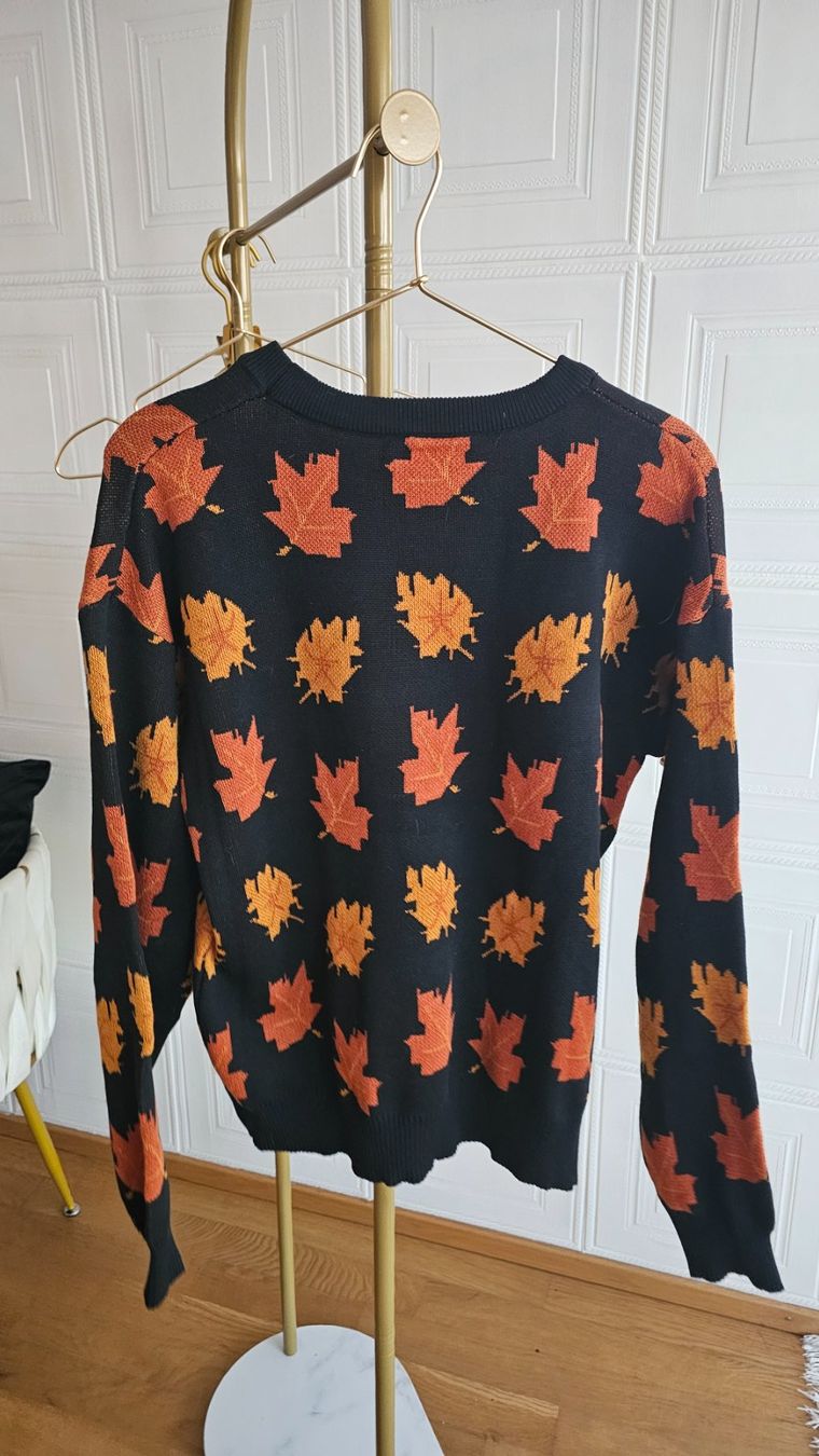 Maglioni & Felpe: Strickpullover schwarz mit Herbstblatt-Muster Grösse M/L – Nuovo (secondo la descrizione) da auw venduto da Kaktus2006 1