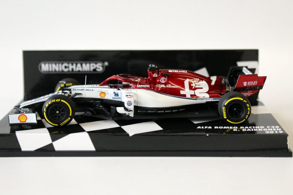DIE CAST  ALFA ROMEO RACING C38 A. GIOVINAZZI 2019  (417 190099