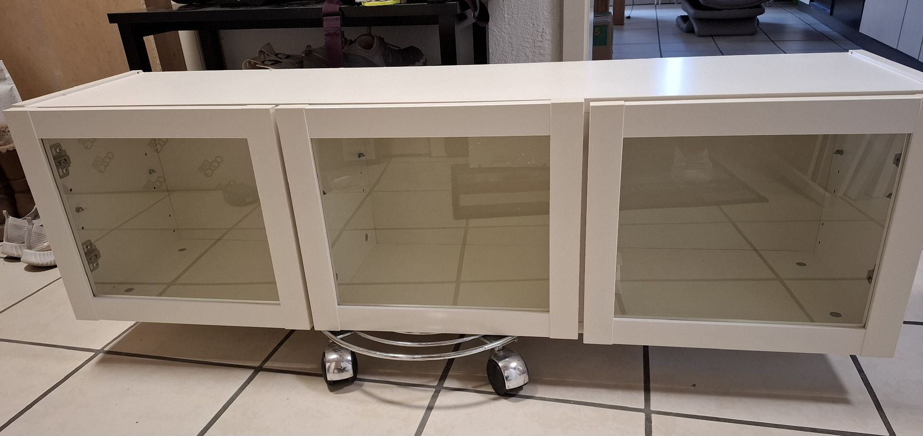 Ikea Vetrine: Ikea Billy Vitrine weiss mit Glasfronten – Usato da Winterthur venduto da DanielaB07