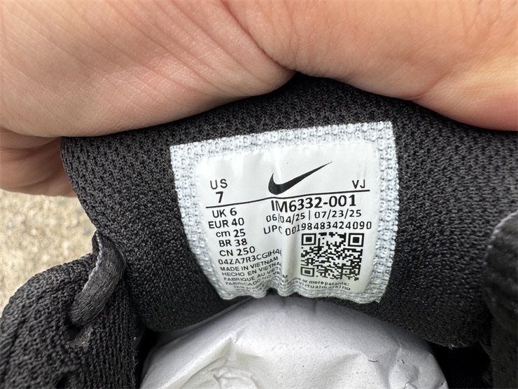Nike Scarpe da uomo: P-6000 Air Max – Nuovo (secondo la descrizione) da Murten venduto da retoskleiderschrank 4