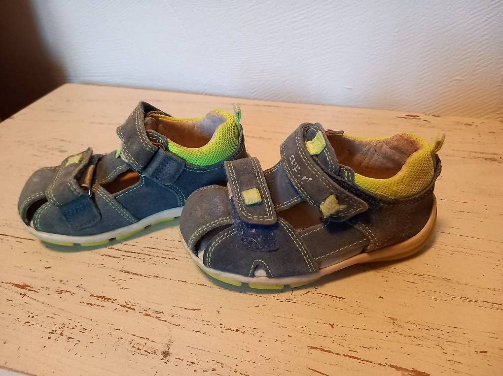 Scarpe per ragazzi: Superfit Sandalen Gr.22 – Usato da Herznach venduto da ann_jnm8 1