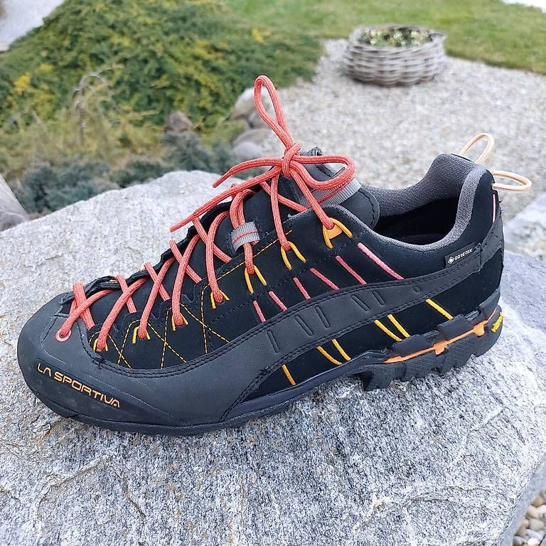 Scarpe da uomo: Wanderschuhe, Bergschuhe, Walkingschuhe Herren, Gr. 45 – Usato da Busswil TG venduto da Bruneweg2