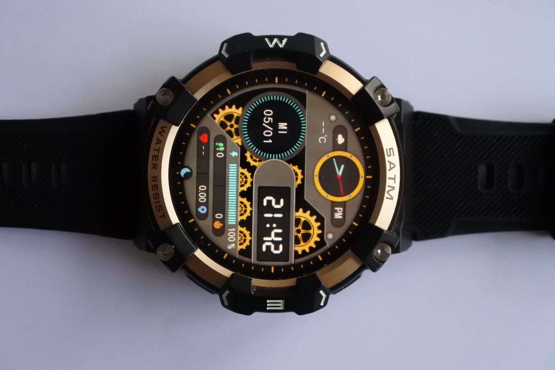 Smart Smartwatch: Smartwatch Titan PG Uhr gold – Neu (gemäss Beschreibung) aus Worblaufen von Andromedas 3
