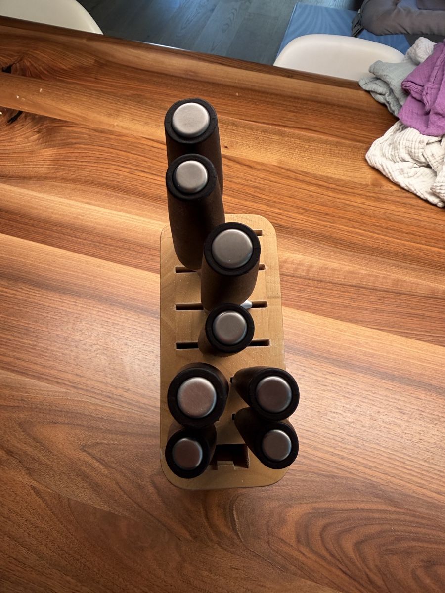 Tupperware Coltelli: Messerblock Tupperware Holz mit Messern gebraucht – Usato da Speicherschwendi venduto da GravityScooters 3