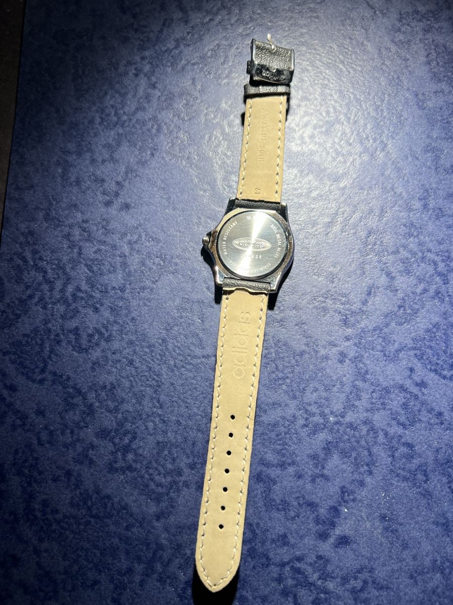 Adidas Orologi: Adidas Vintage Uhr – Usato da Laufen venduto da groove60 3