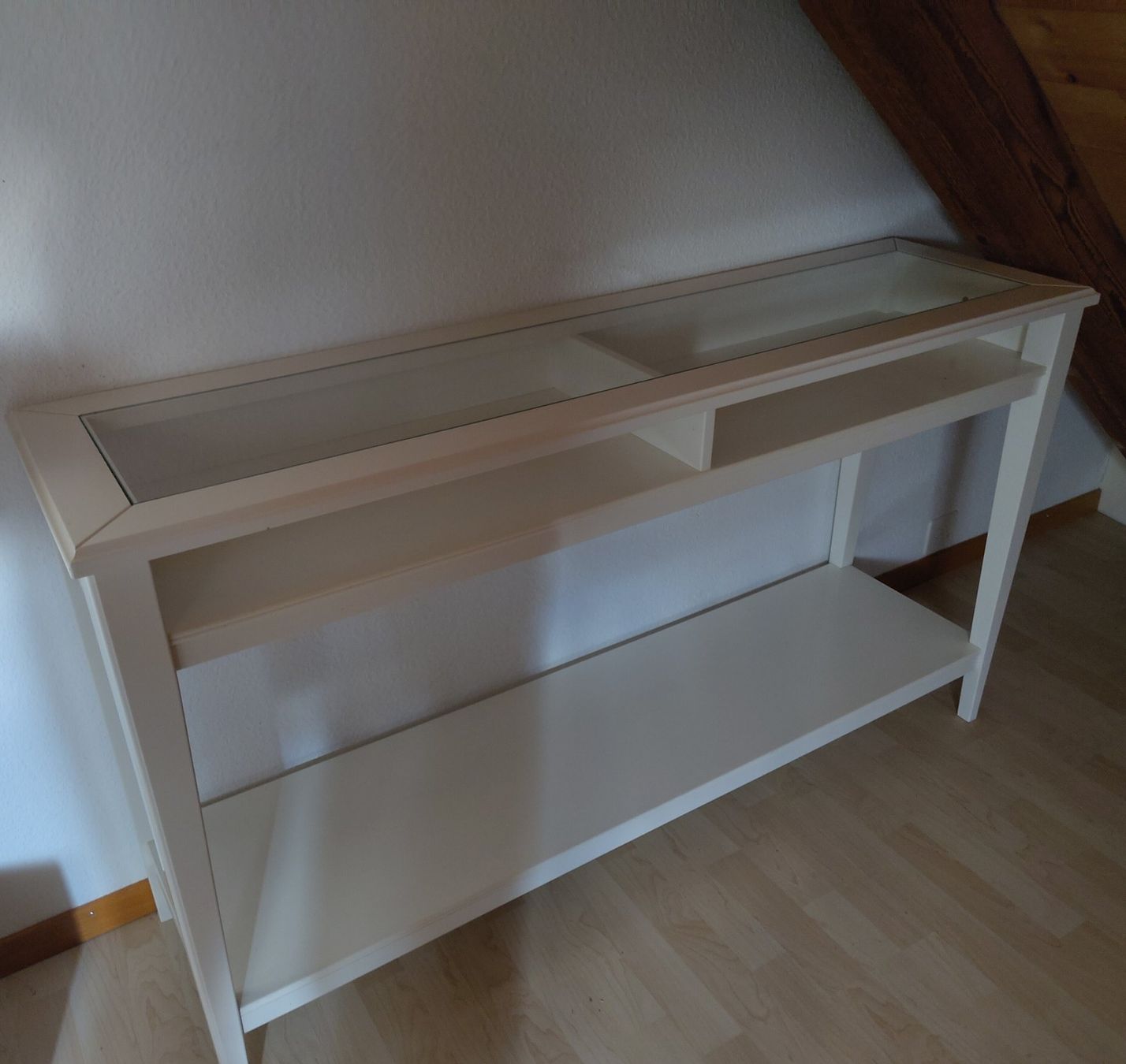 Ikea Cassettiere: Sideboard/Konsole weiss mit Glasplatte – Usato da Bern venduto da yogagnu