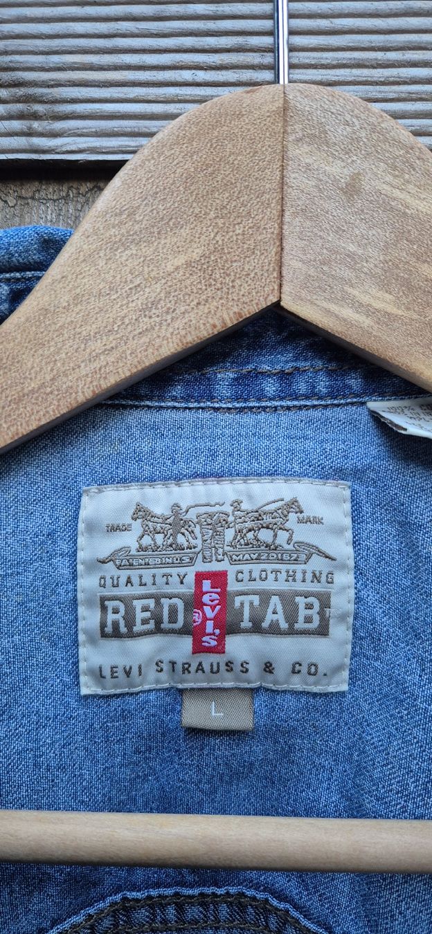 Levi's Jeans: Levis Jeanshemd Grösse L – Usato da Birsfelden venduto da gui_m5m9 2