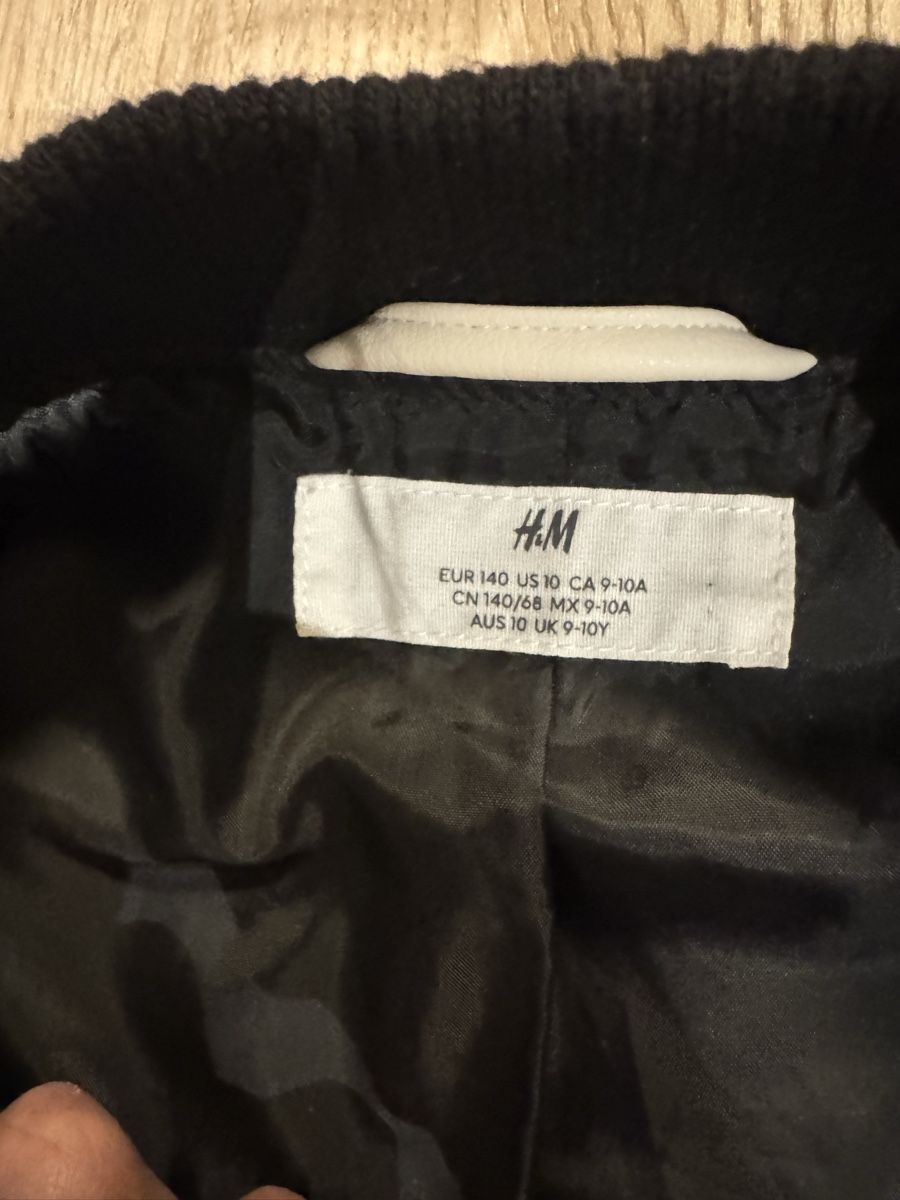 H&M Jacken: College Jacke 140 – Gebraucht aus oetwil an der limmat von Nazeb 2