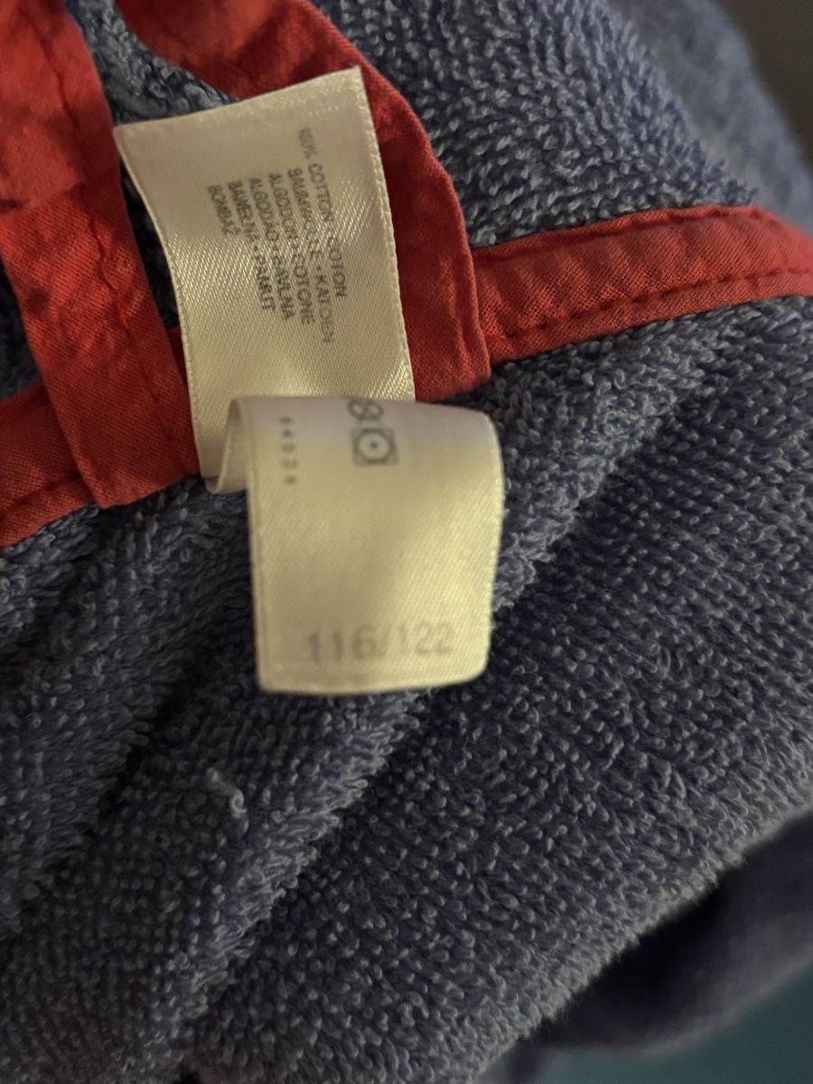 C&A Accappatoi: Blauer Bademantel C&A Disney Tigger Gr. 116/122 – Usato da Herzogenbuchsee venduto da MoLa85 2
