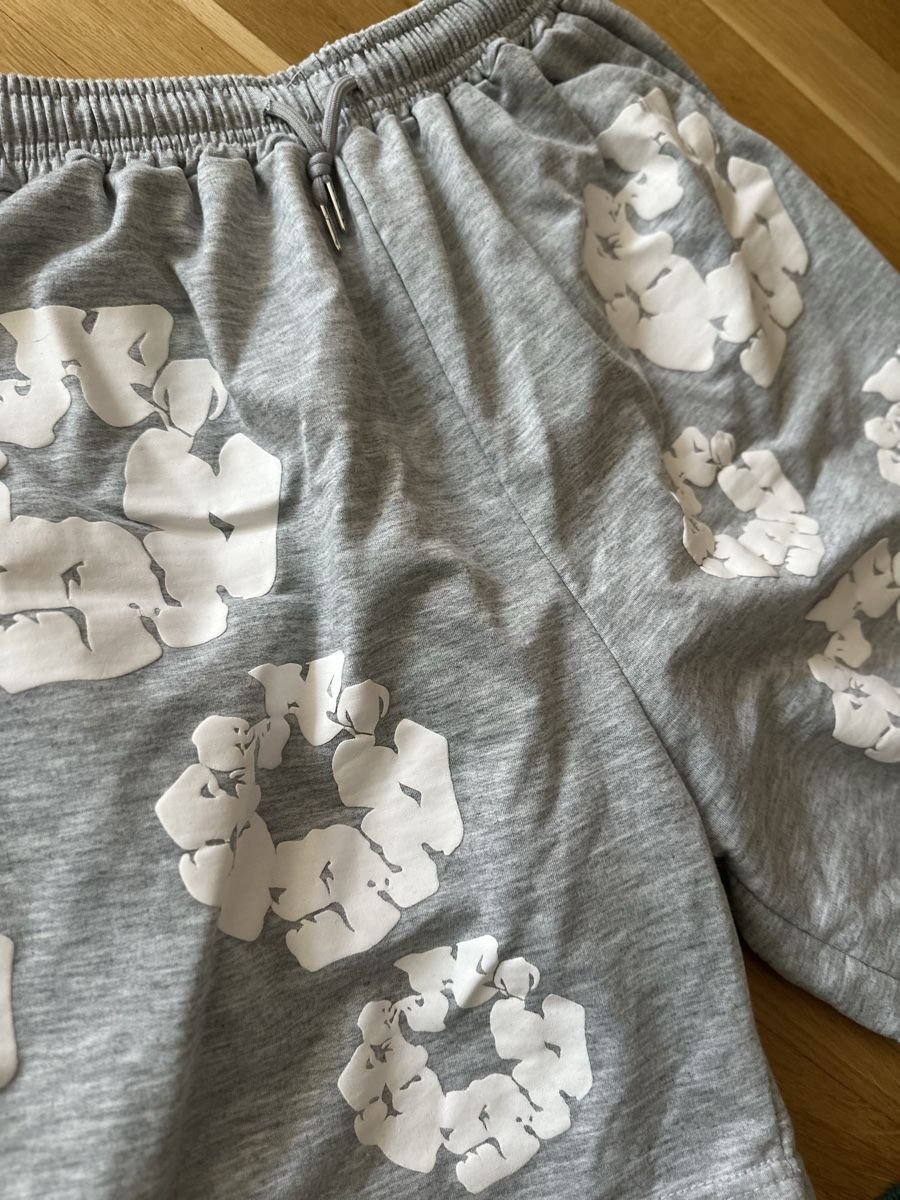 Pantalons: Kurze Hose Grösse L – D'occasion à Erlinsbach SO par dikaan 4