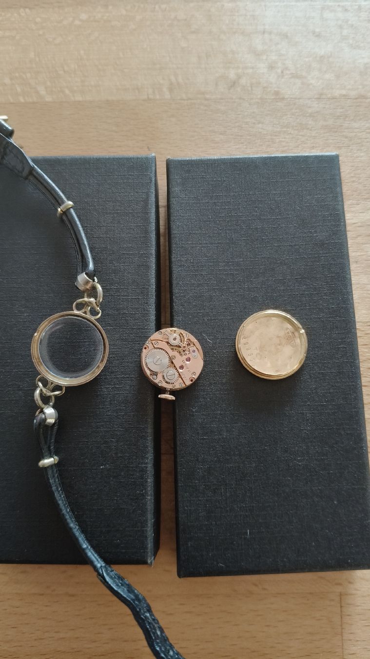 Longines Montres: Tudor royal vintage or 9ct – D'occasion à Yverdon les bains par aaa_w998 1