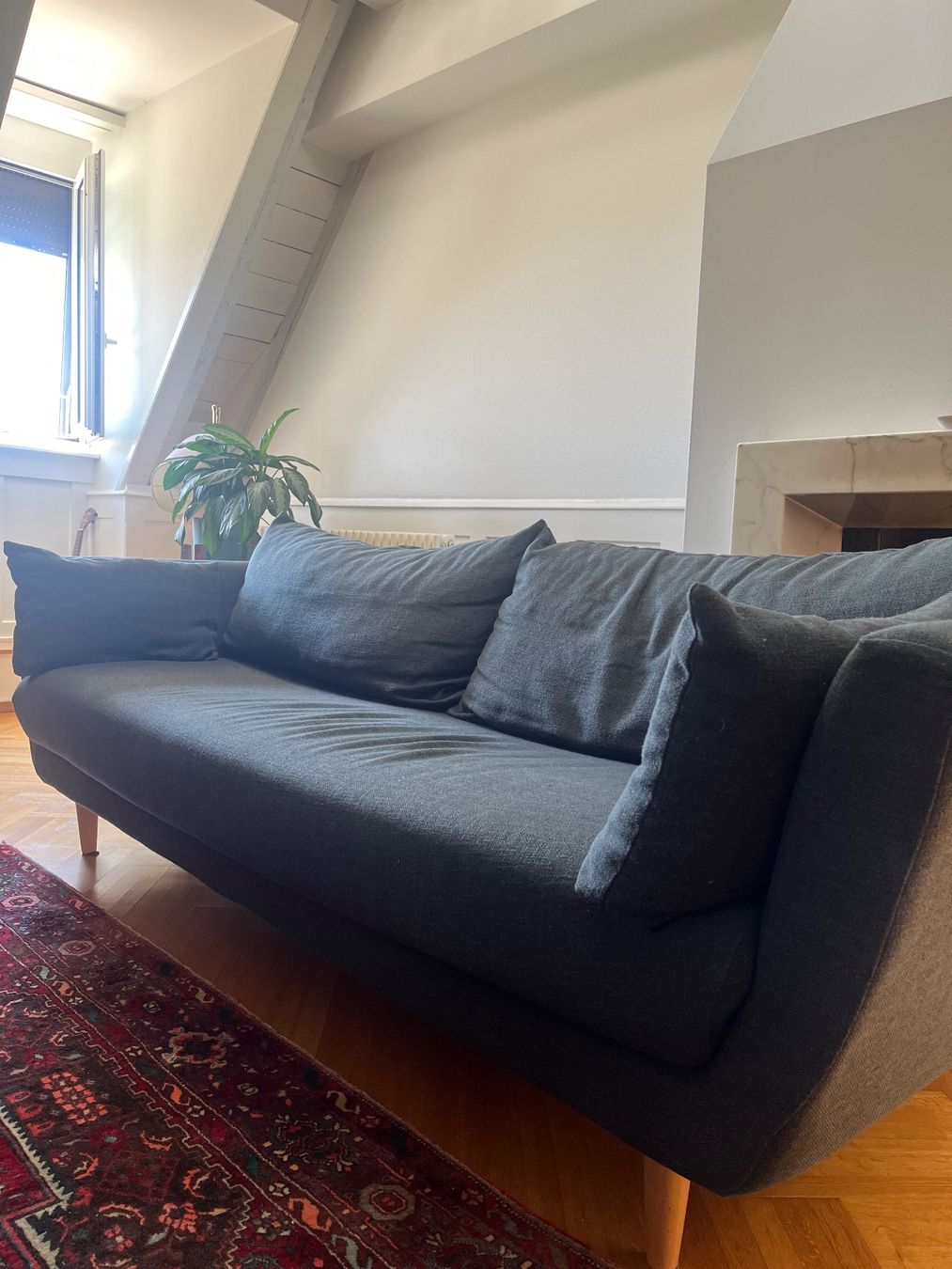 Maisons du monde Sofas: Comfortable Dark Grey 3 Person Sofa – D'occasion à Zürich par mal_7syb