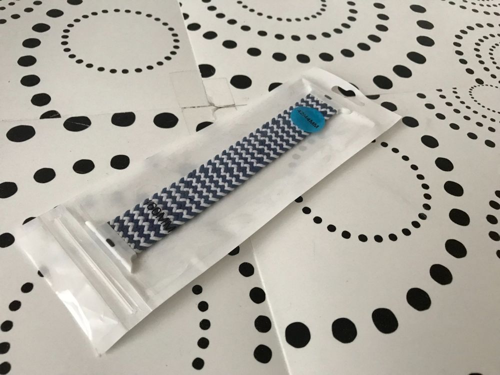 Apple Bracciali & Braccialetti: FOR APPLE WATCH - BRACELET ARMBAND FOR 44/42 MM - NEW !!! – Nuovo e nell'imballaggio originale da Epalinges venduto da dream-watch