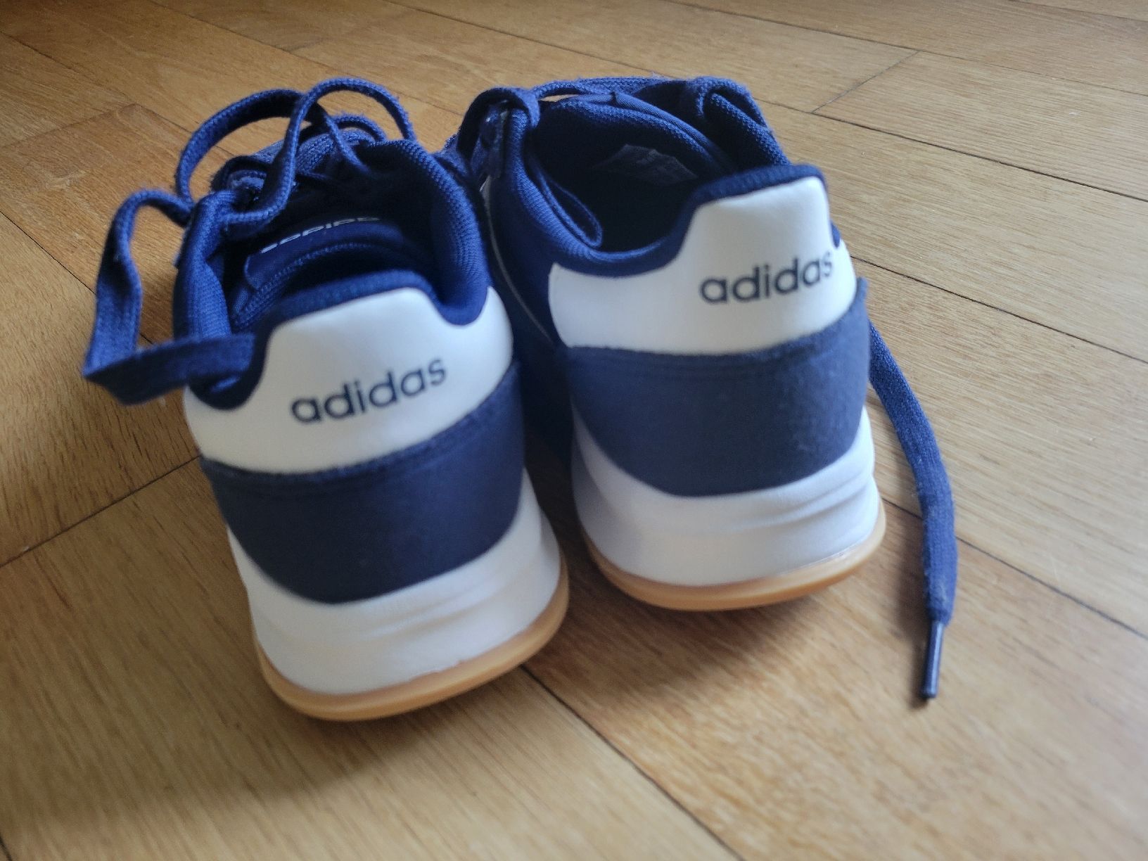 Scarpe da uomo: Adidas Hallenschuhe – Usato da Solothurn venduto da Mamoutrix 3