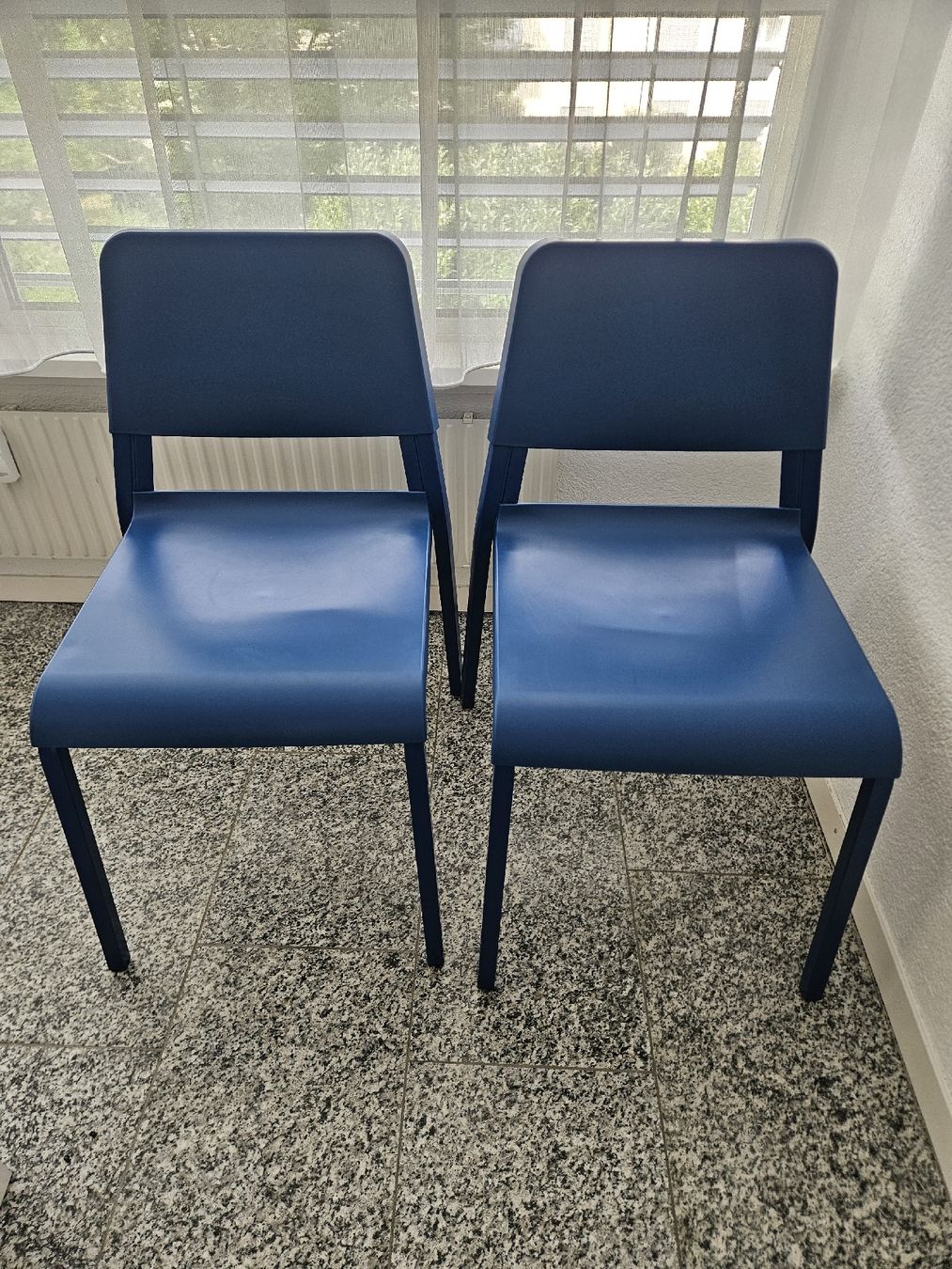 Stühle: 4 Blaue Stühle  – Gebraucht aus Murten von Langbaum 1