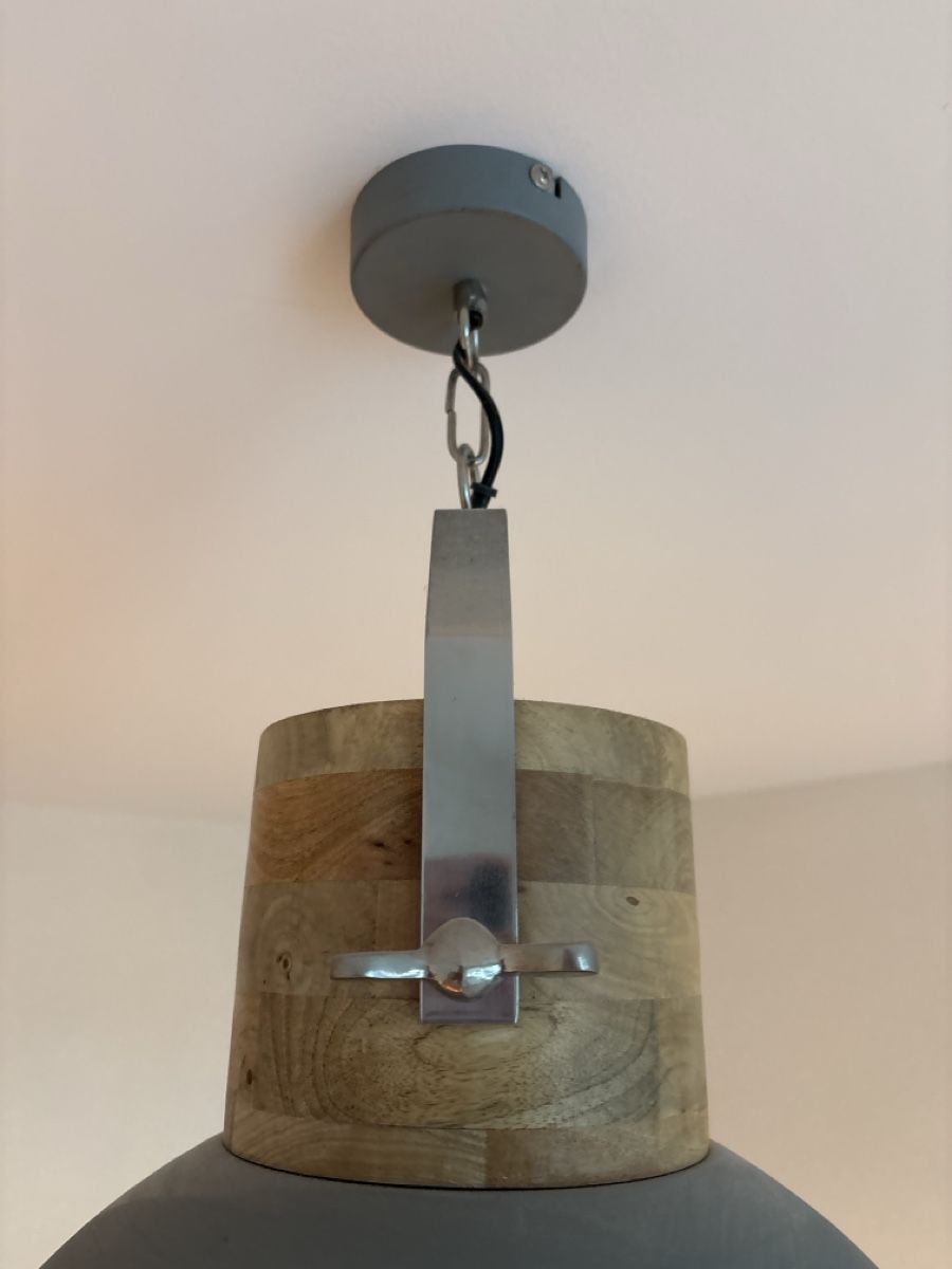 Lampadari & plafoniere: Pendelleuchte Metall Holz grau – Usato da Oberengstringen venduto da tal_t5f9 1