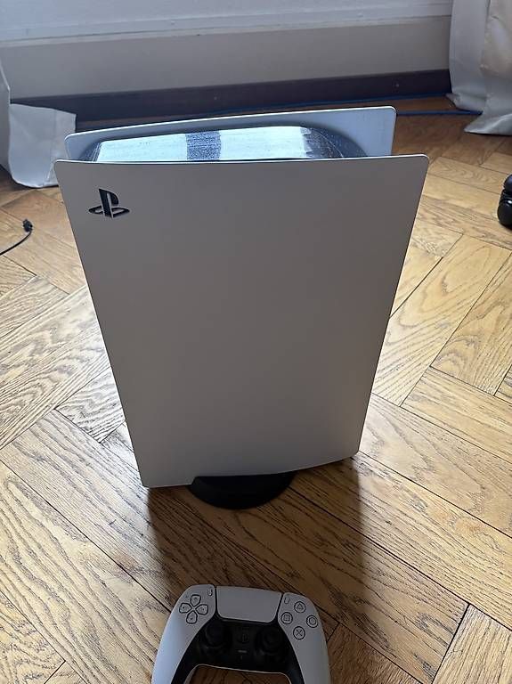 Sony Console: Playstation + manette – Usato da Valangin venduto da Supernico36100 2