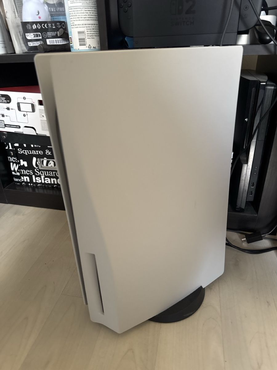 Sony Consoles: Playstation 5 + 2TB SSD Card – D'occasion à Schaffhausen par luc_5wp7 1