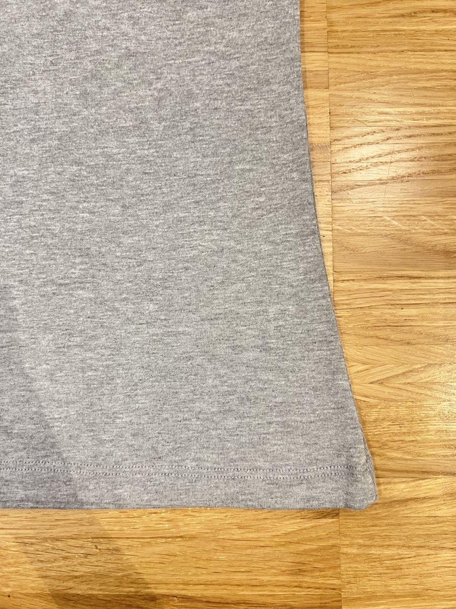 Top: Gray top – Nuovo (secondo la descrizione) da Adliswil venduto da Marjin 1