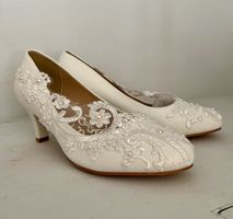 Elegante Brautschuhe mit Spitze Gr. 40 (eher 39), ivory