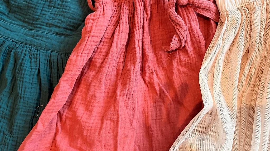 Vestiti & Gonne: Jupe, Mädchen, Grössen 122/128 – Usato da Baar venduto da LUBA13 1