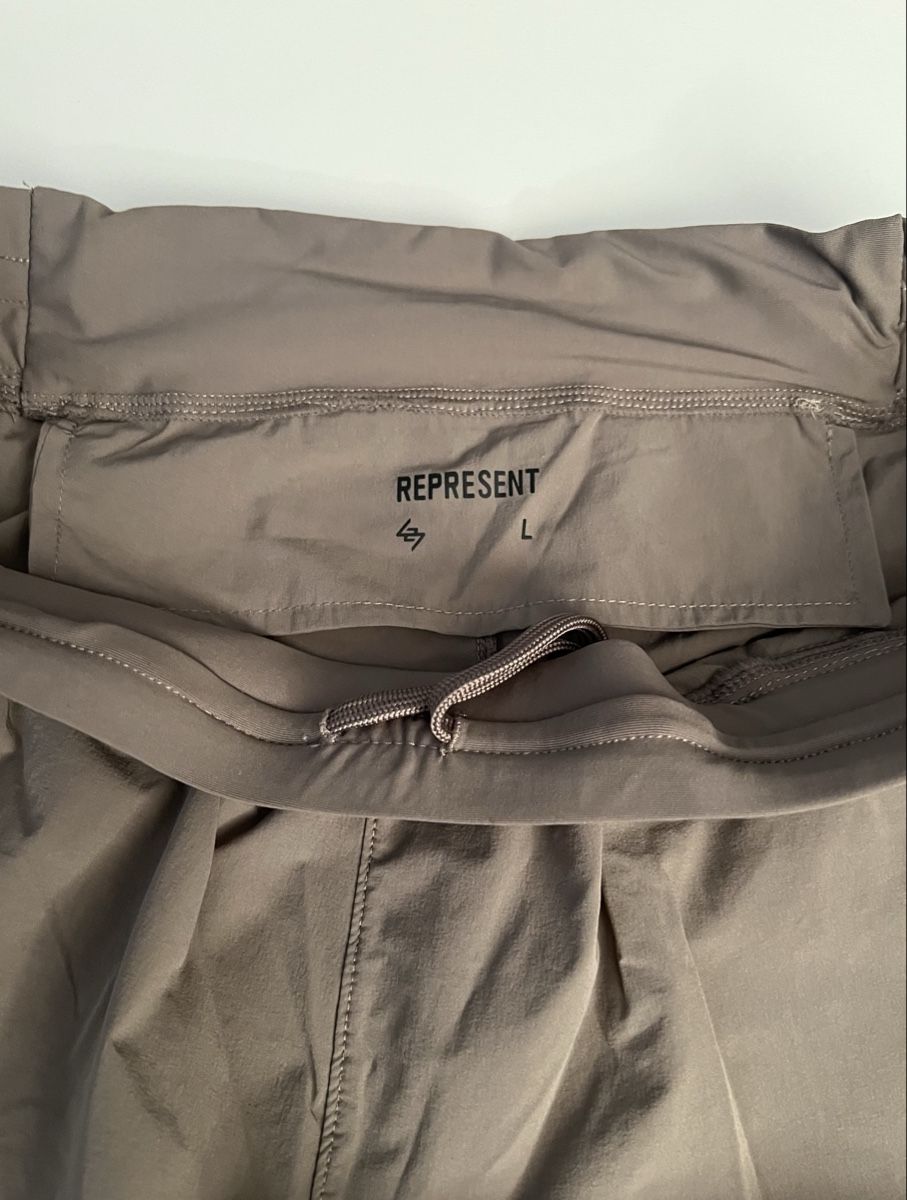 Represent Pantaloni: Represent 247 training pant L – Nuovo (secondo la descrizione) da Savièse venduto da Cedric007 5